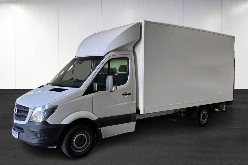 Vit (white) Begagnad 2018 Mercedes Sprinter Van | 211 250 kr (Superpris) - Bild 1/4