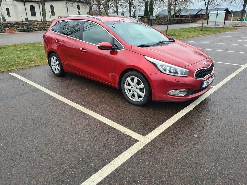 Begagnad 2015 Kia Ceed Sportswagon Kombi | 42 000 kr (Marknadspris) - Bild 1/4