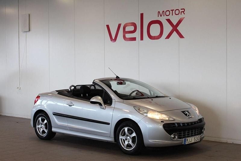 Ljusgrå Begagnad 2007 Peugeot 207 CC Cab | 29 900 kr (Bra pris) - Bild 1/4