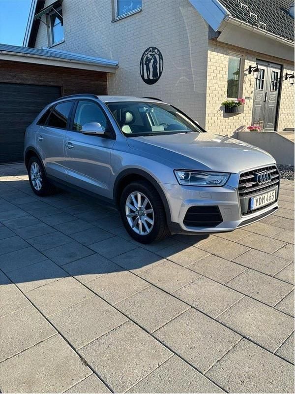 Silver Begagnad 2016 Audi Q3 Sport SUV | 185 000 kr (Marknadspris) - Bild 1/4
