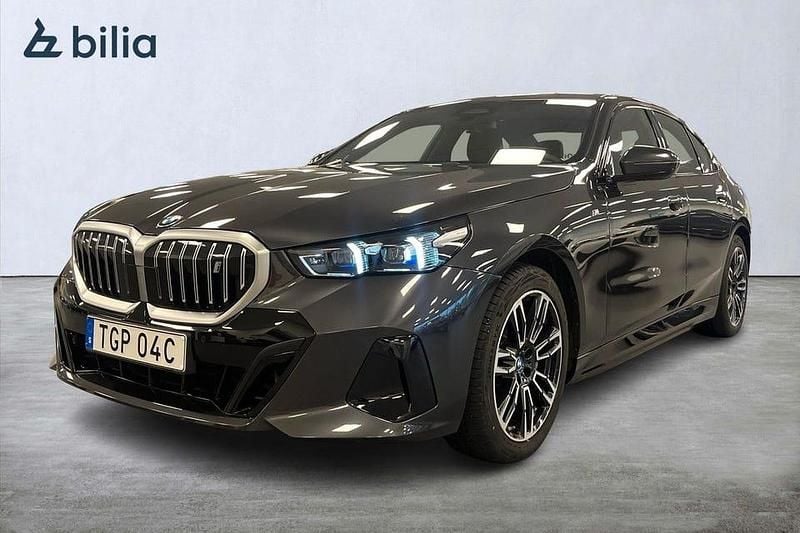 Begagnad BMW i5 M Sport 289 kW (394 HK) 2024 Grå Sedan
