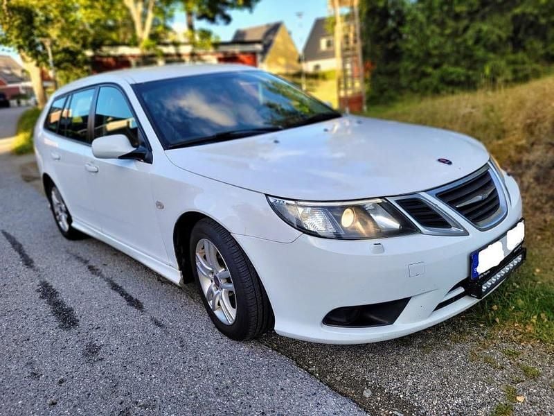 Begagnad 2010 Saab 9-3 Kombi | 46 900 kr (Lite dyr) - Bild 1/4