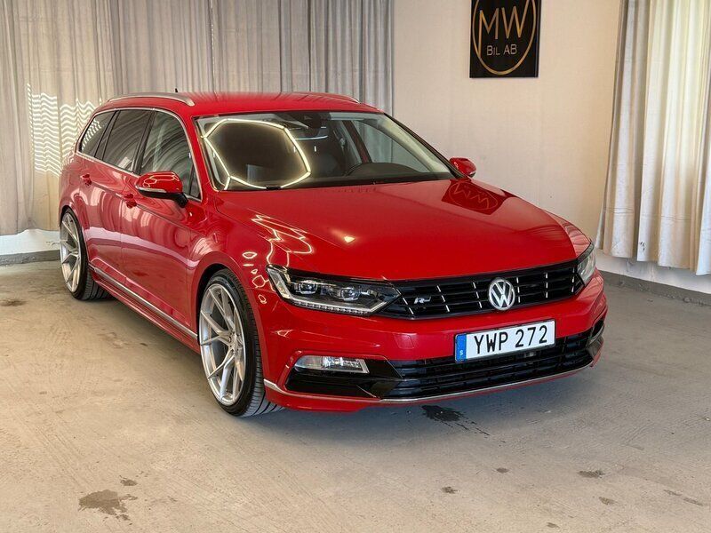 Röd Begagnad 2018 VW Passat GT Kombi | 189 900 kr (Marknadspris) - Bild 1/4