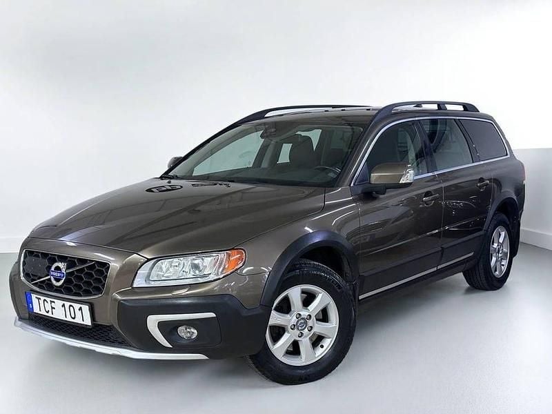 Brun Begagnad 2014 Volvo XC70 Momentum Kombi | 129 900 kr - Bild 1/4