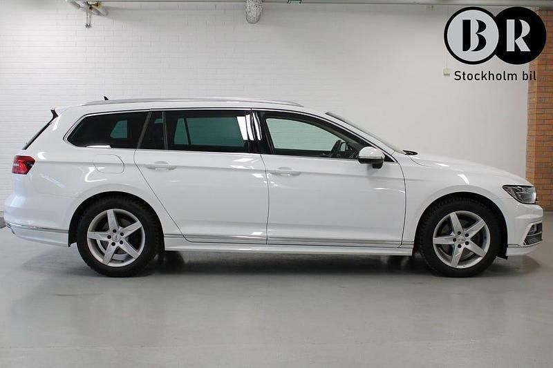 Begagnad VW Passat R-line 190 HK (139 kW) 2017 Vit Kombi