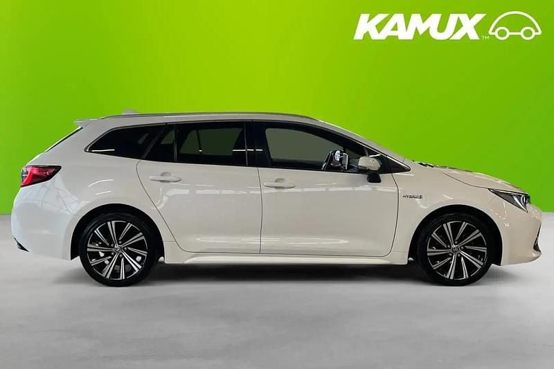Begagnad Toyota Corolla 184 HK (135 kW) 2021 Vit Kombi