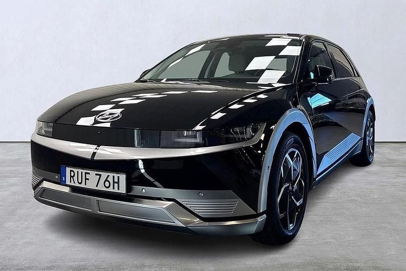 Svart Begagnad 2023 Hyundai Ioniq 5 Advanced SUV | 419 900 kr - Bild 1/4