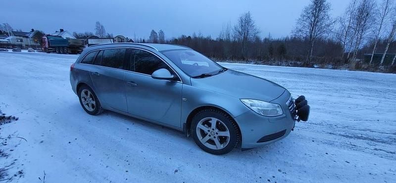 Begagnad 2010 Opel Insignia Kombi | 55 000 kr (Marknadspris) - Bild 1/4