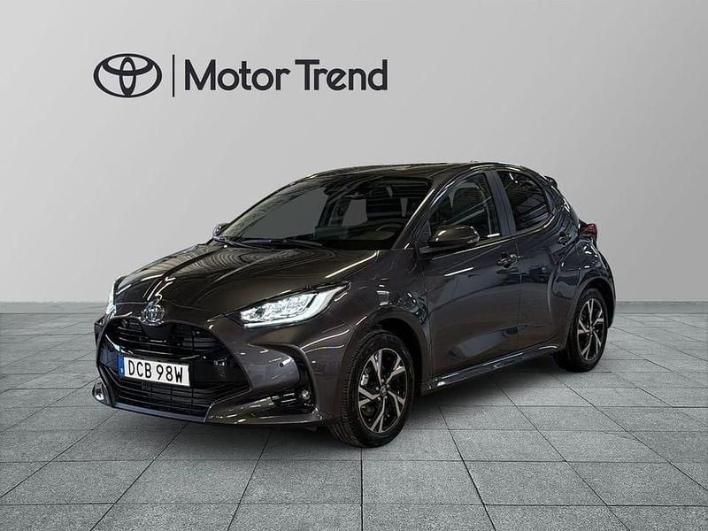 Ny Toyota Yaris Hybrid 117 HK (86 kW) 2025 Grå