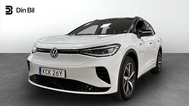 Vit Begagnad 2023 VW ID.4 GTX SUV | 389 800 kr (Marknadspris) - Bild 1/4