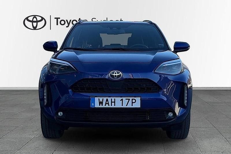 Begagnad Toyota Yaris Cross Active 92 HK (67 kW) 2023 Mörkblå SUV