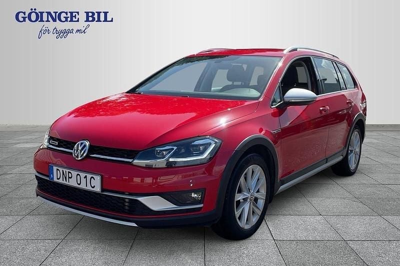 Röd Begagnad 2019 VW Golf Alltrack Kombi | 239 000 kr (Marknadspris) - Bild 1/2