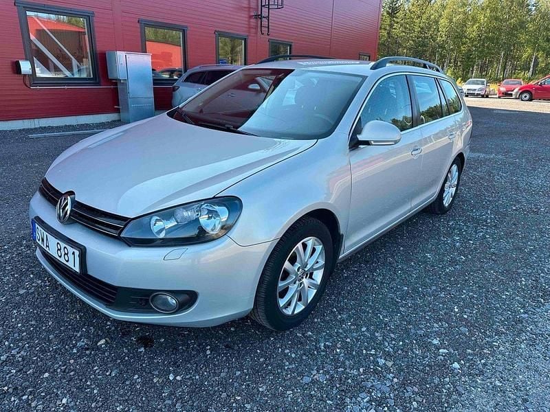 Ljusbrun (brun) Begagnad 2011 VW Golf Style Kombi | 54 900 kr (Marknadspris) - Bild 1/4