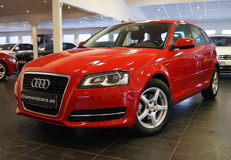 Röd Begagnad 2012 Audi A3 Kombi | 114 900 kr (Marknadspris) - Bild 1/4