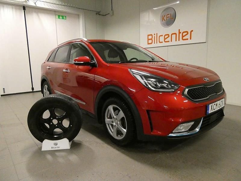 Röd Begagnad 2019 Kia Niro Advance SUV | 179 900 kr (Marknadspris) - Bild 1/3