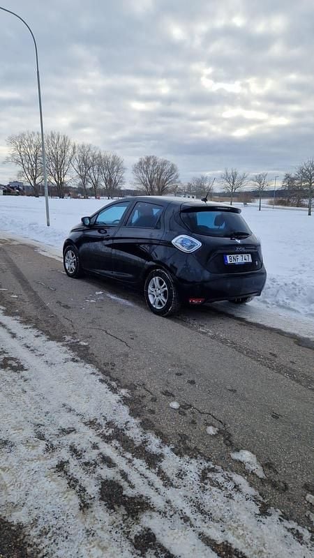 Begagnad Renault Zoe 64 kW (88 HK) 2015 Halvkombi