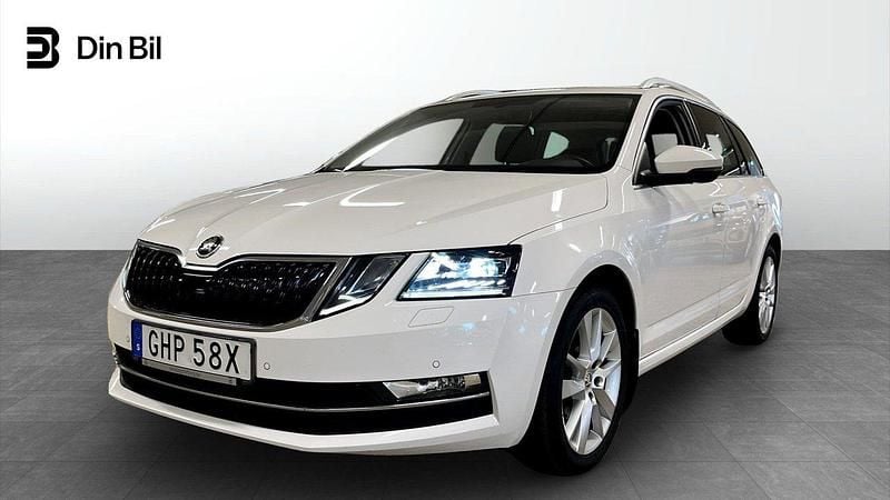 Vit Begagnad 2019 Skoda Octavia Kombi | 184 800 kr (Marknadspris) - Bild 1/4