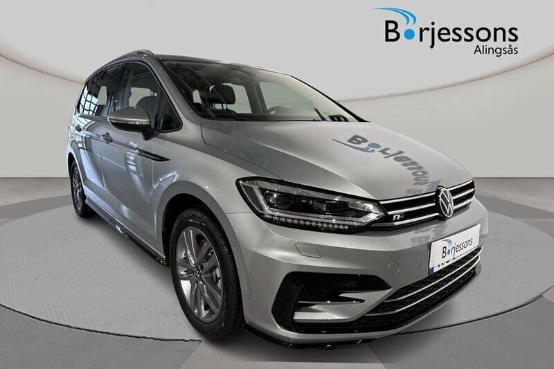 Silver Ny 2025 VW Touran R-line Minibuss | 439 900 kr - Bild 1/4