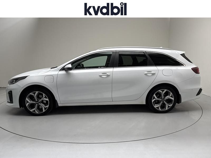 Begagnad Kia Ceed Sportswagon 2021 Vit Kombi