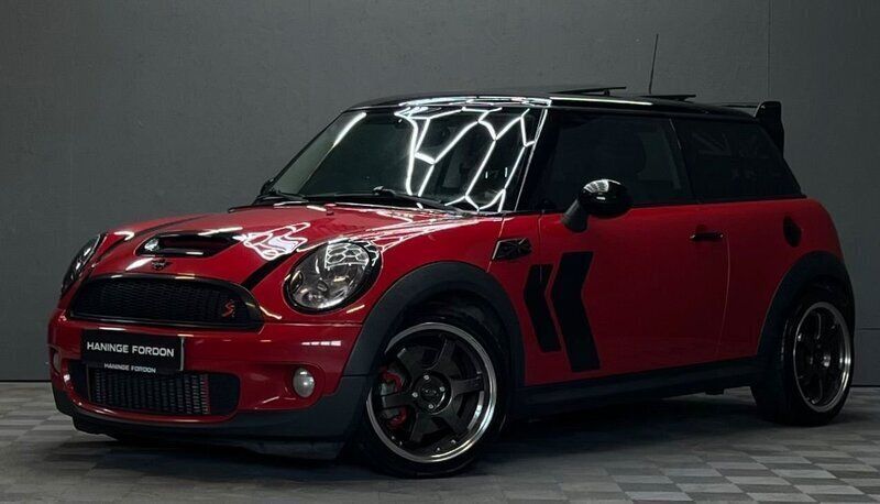 Röd Begagnad 2012 Mini Cooper S Halvkombi | 94 900 kr (Bra pris) - Bild 1/4