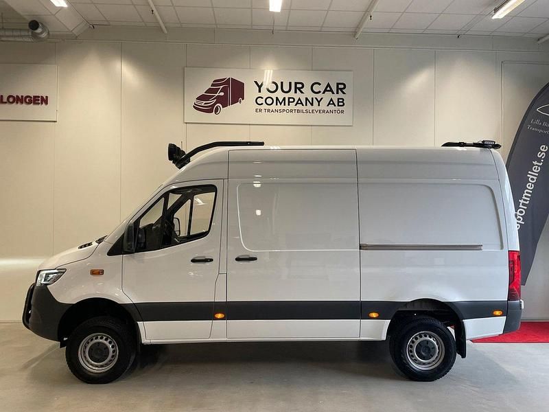 Vit Begagnad 2024 Mercedes Sprinter Van | 622 500 kr (Superpris) - Bild 1/4