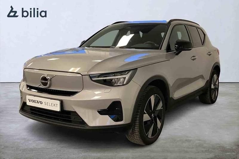 Silver Begagnad 2024 Volvo XC40 Single Motor Extended Range SUV | 409 900 kr (Marknadspris) - Bild 1/1