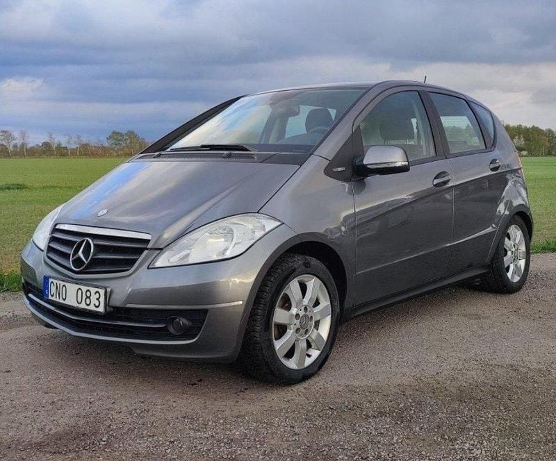 Silver Begagnad 2010 Mercedes A160 Classic Halvkombi | 30 000 kr (Bra pris) - Bild 1/1