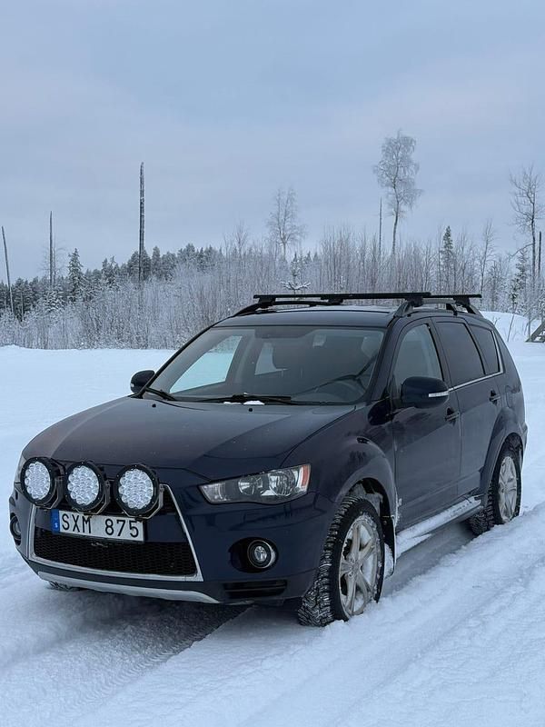 Begagnad 2011 Mitsubishi Outlander SUV | 69 900 kr (Dyr) - Bild 1/4