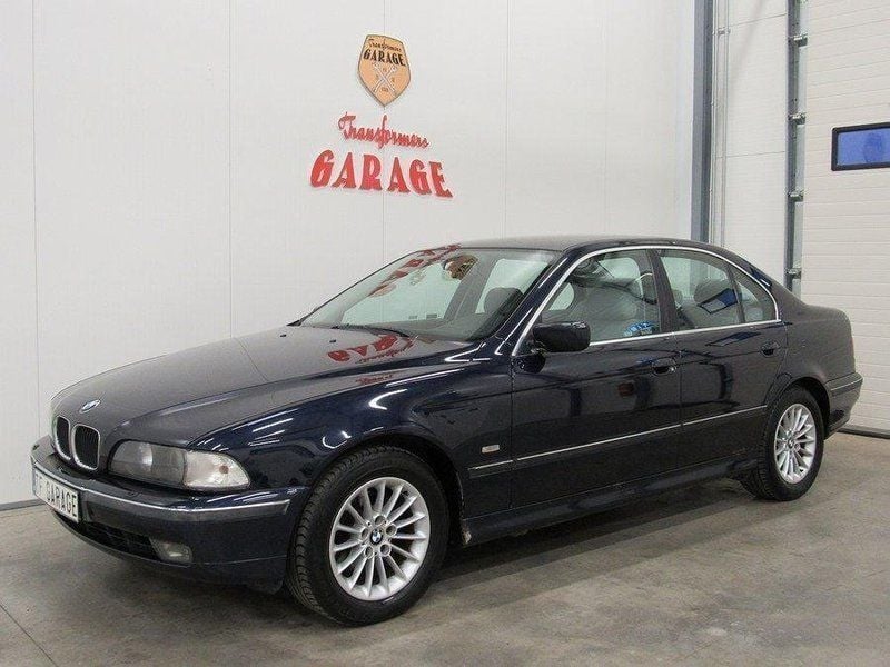 Begagnad BMW 523 170 HK (125 kW) 2000 Blå Sedan