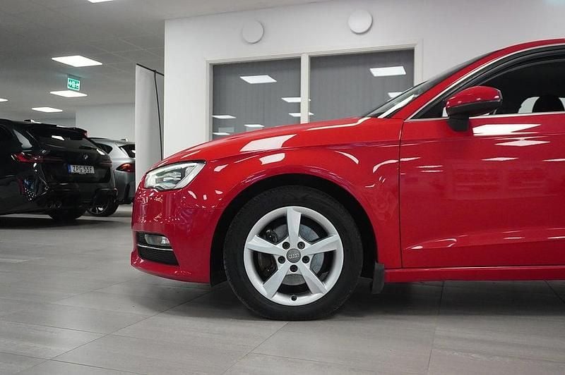 Begagnad Audi A3 Sportback 150 HK (110 kW) 2013 Röd Halvkombi
