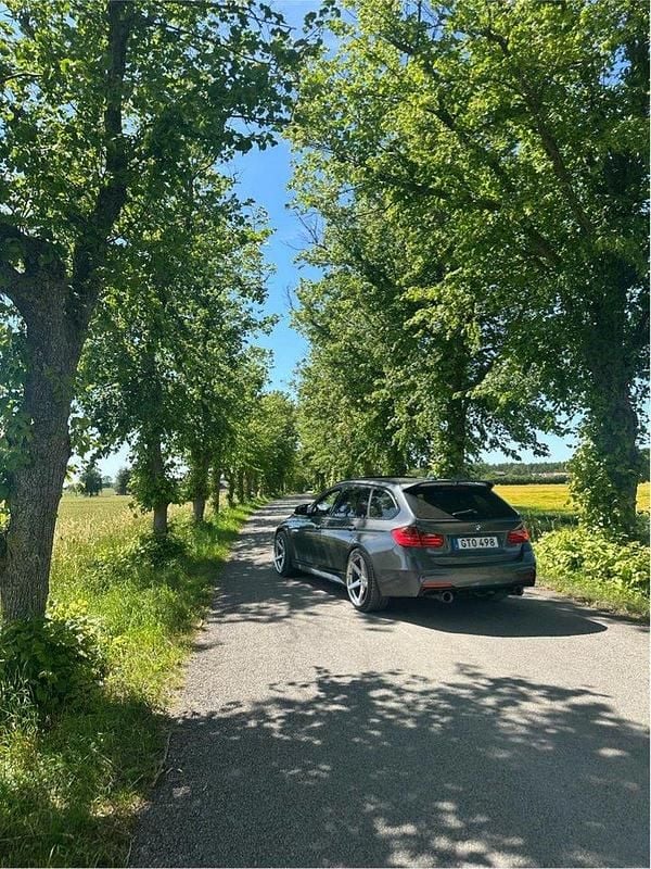 Grå Begagnad 2015 BMW 335 M Sport Kombi | 255 000 kr (Superpris) - Bild 1/4