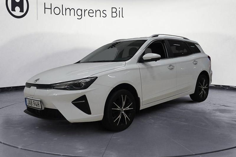 Begagnad MG MG5 EV 114 kW (156 HK) 2022 Dover white Kombi