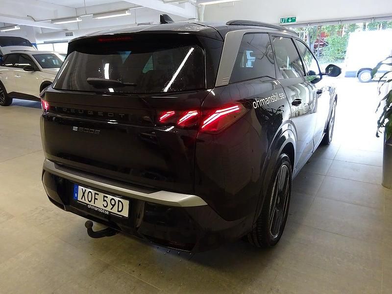 Begagnad Peugeot e-5008 GTi 157 kW (214 HK) 2024 Svart SUV