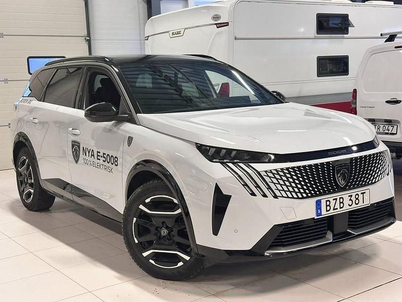 Begagnad Peugeot e-5008 GTi 169 kW (231 HK) 2024 Vit SUV