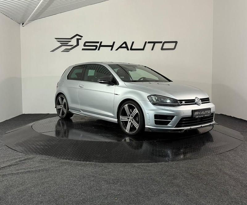 Begagnad VW Golf VII R 301 HK (221 kW) 2015 Silver Halvkombi