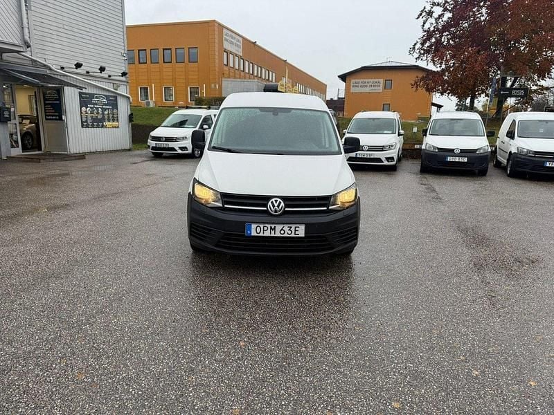 Vit Begagnad 2019 VW Caddy Minibuss | 99 900 kr (Lite dyr) - Bild 1/4