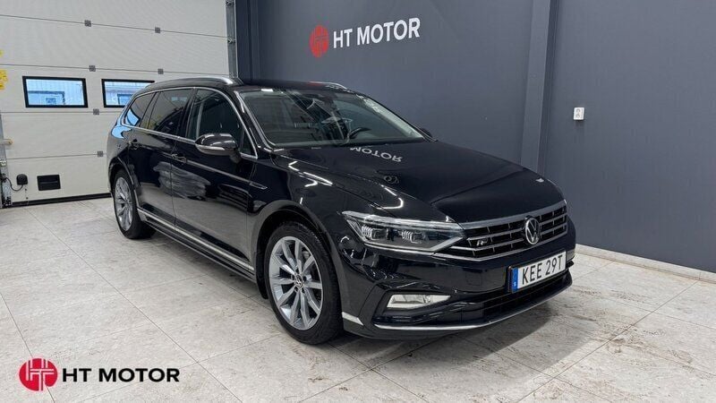 Svart Begagnad 2021 VW Passat GT Kombi | 299 900 kr (Marknadspris) - Bild 1/4