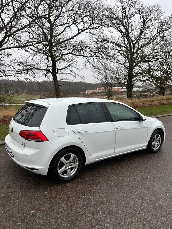 Begagnad VW Golf VII 140 HK (102 kW) 2014