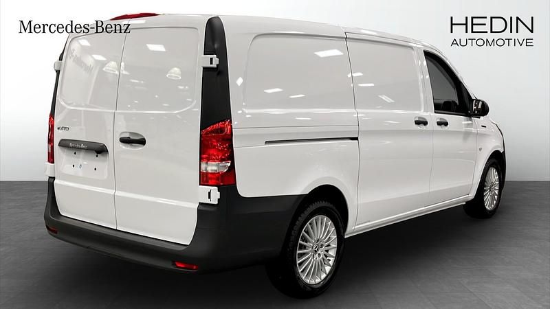 Begagnad Mercedes e-Vito 11 kW (15 HK) 2024 Minibuss