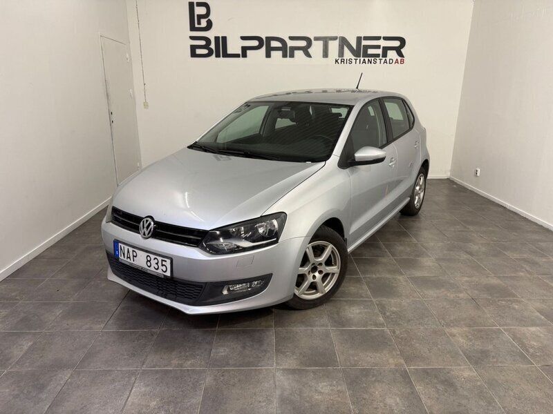 Silver Begagnad 2012 VW Polo Halvkombi | 79 900 kr (Marknadspris) - Bild 1/4