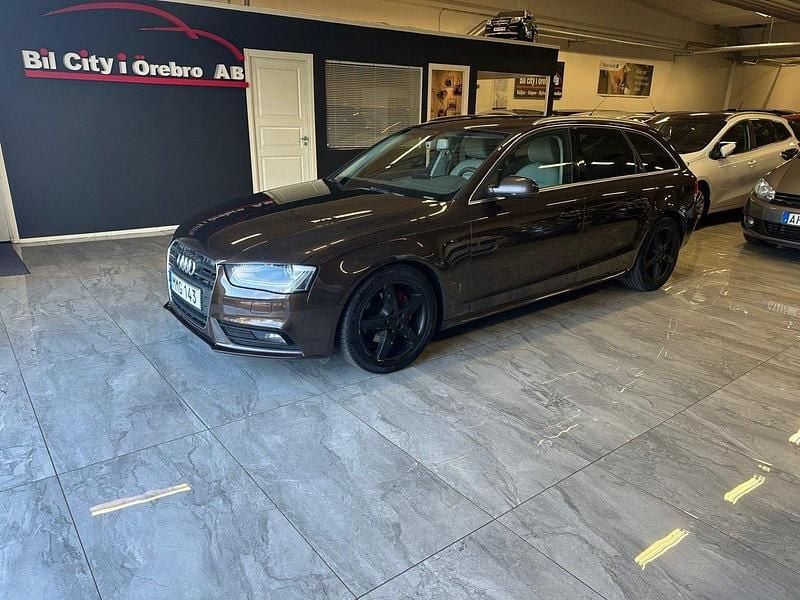 Brun Begagnad 2013 Audi A4 Sport Kombi | 109 900 kr (Marknadspris) - Bild 1/4