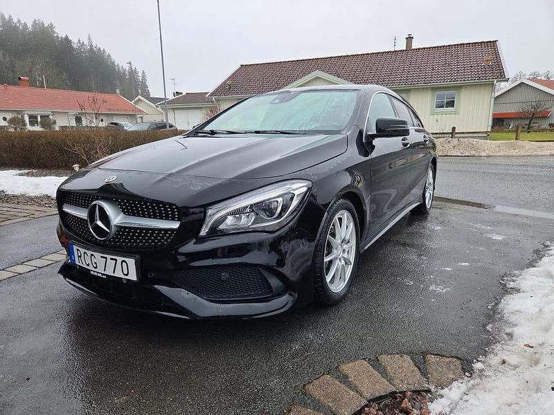 Begagnad Mercedes CLA220 Shooting Brake 177 HK (130 kW) 2018 Kombi