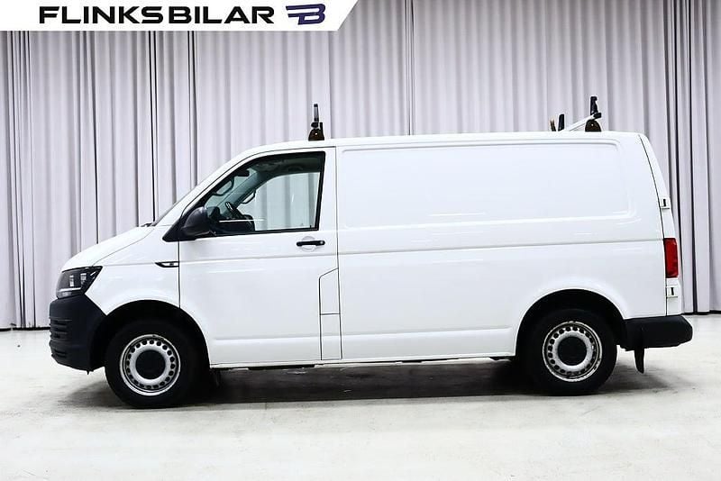 Vit Begagnad 2018 VW Transporter Van | 154 900 kr - Bild 1/4