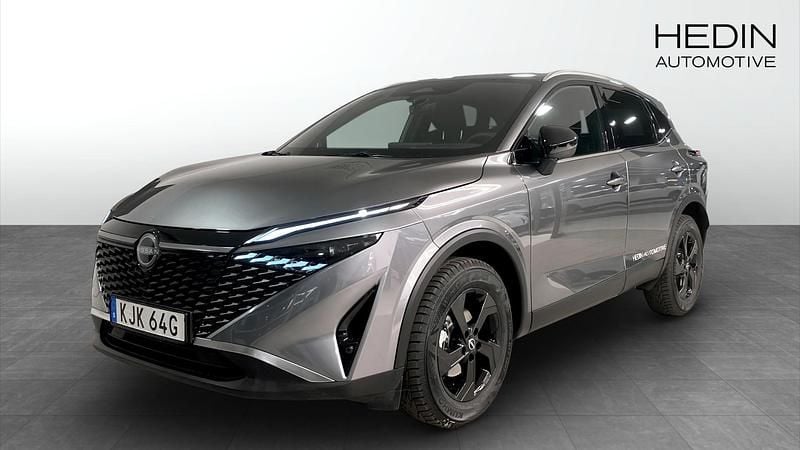Grå (grey) Begagnad 2025 Nissan Qashqai Tekna SUV | 354 900 kr (Marknadspris) - Bild 1/4