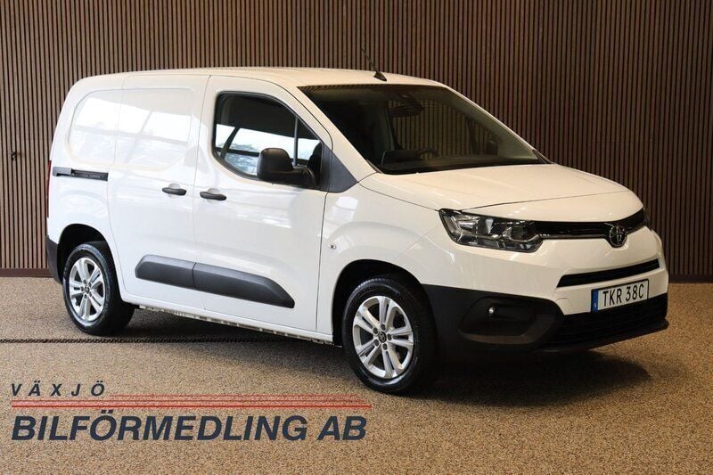 Vit Begagnad 2020 Toyota Proace City Van | 199 000 kr (Lite dyr) - Bild 1/4