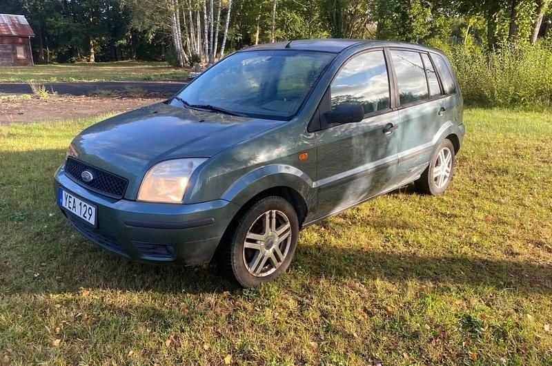 Begagnad 2003 Ford Fusion Sedan | 13 000 kr - Bild 1/1