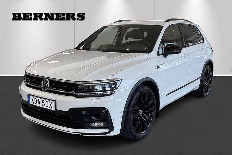 Vit Begagnad 2019 VW Tiguan R-line SUV | 289 900 kr (Marknadspris) - Bild 1/4