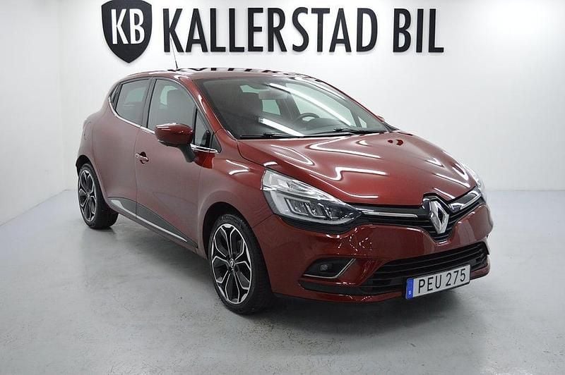 Begagnad Renault Clio IV Intens 90 HK (66 kW) 2018 Mörkröd Halvkombi