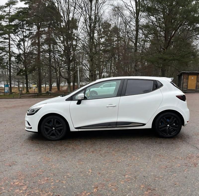 Begagnad Renault Clio IV 90 HK (66 kW) 2018