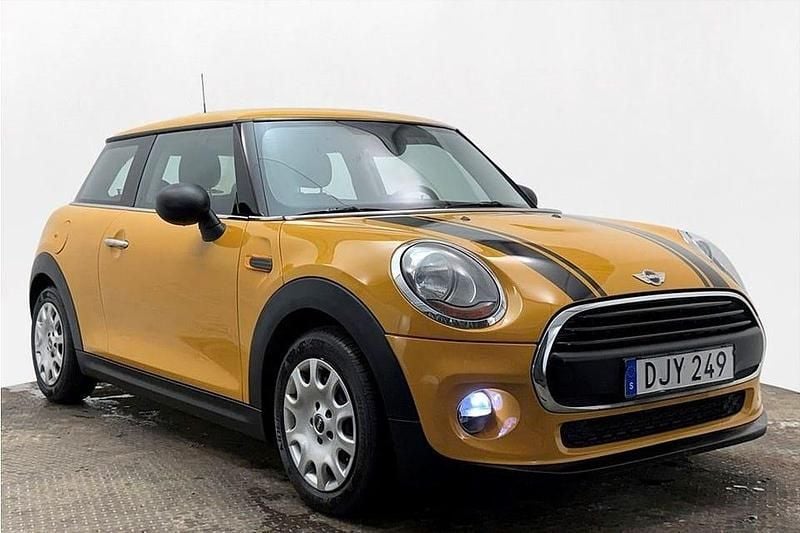 Begagnad Mini ONE Pepper 102 HK (75 kW) 2015 Orange Halvkombi
